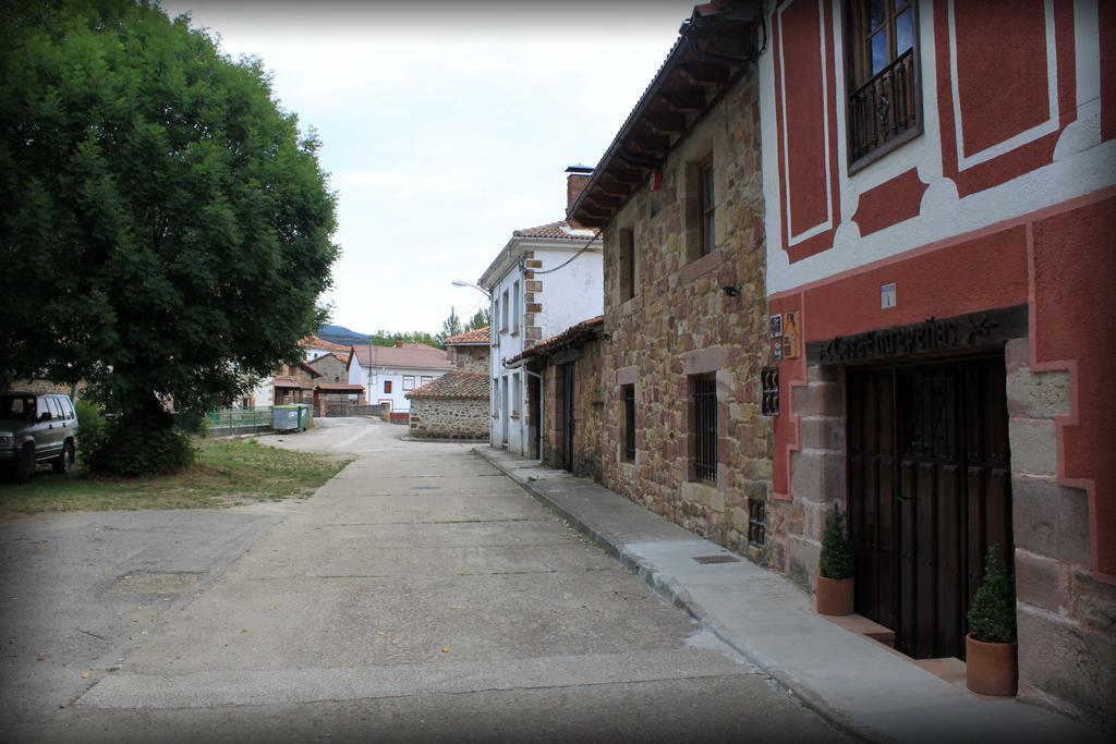 Casa Entrenidos Guest House Mudá Eksteriør bilde